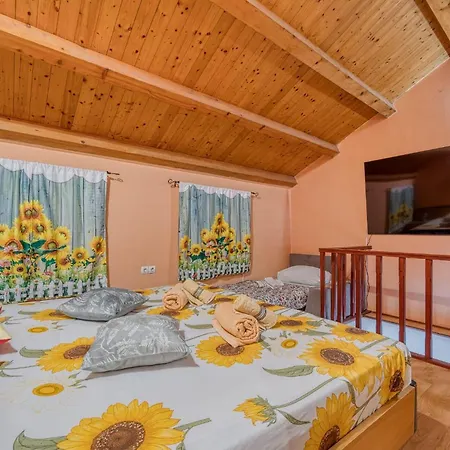 2 Bedroom Beautiful In Apartament