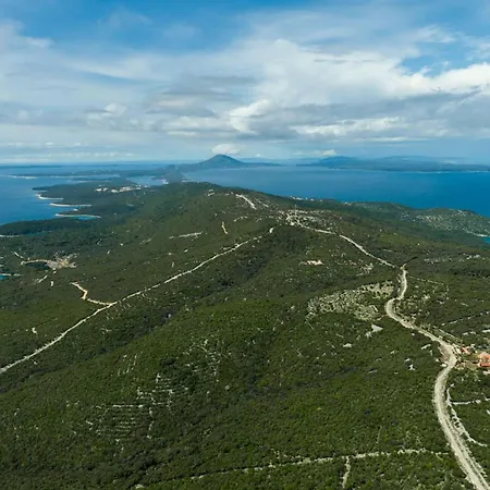 2 Bedroom Gorgeous In Appartement Veli Lošinj