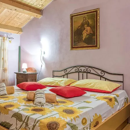 2 Bedroom Gorgeous In *