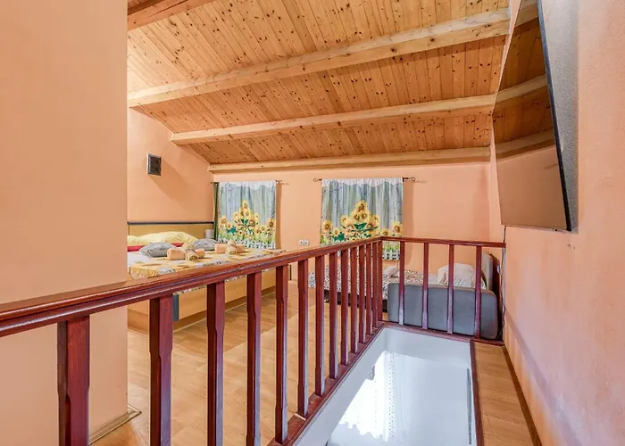 2 Bedroom Beautiful In *