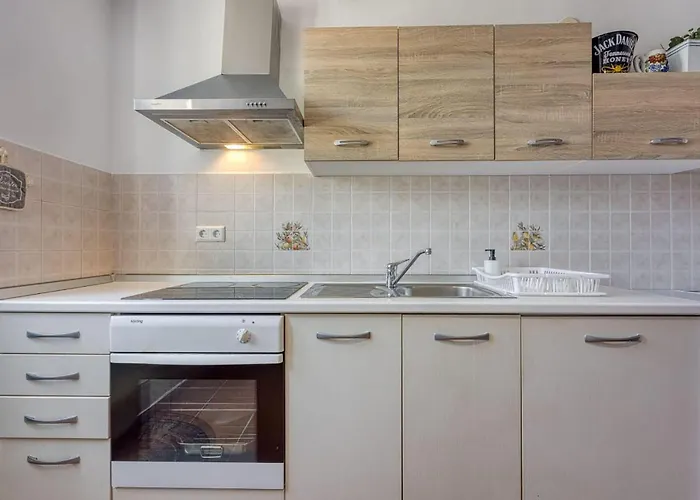 Apartman 2 Bedroom Beautiful In